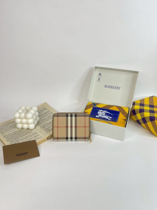 【分期0利率】BURBERRY VINTAGE格紋拉鍊ㄇ字零錢包 【95成新】 