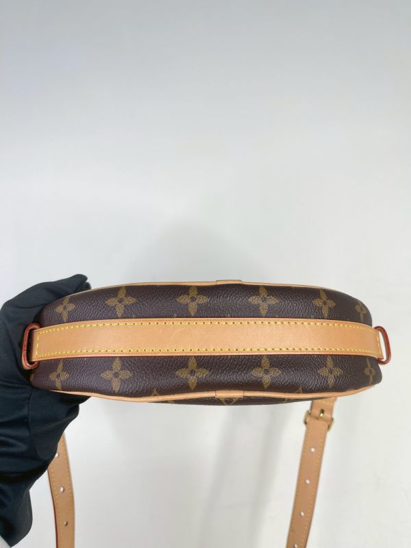 【95成新】LV Croissant MM 