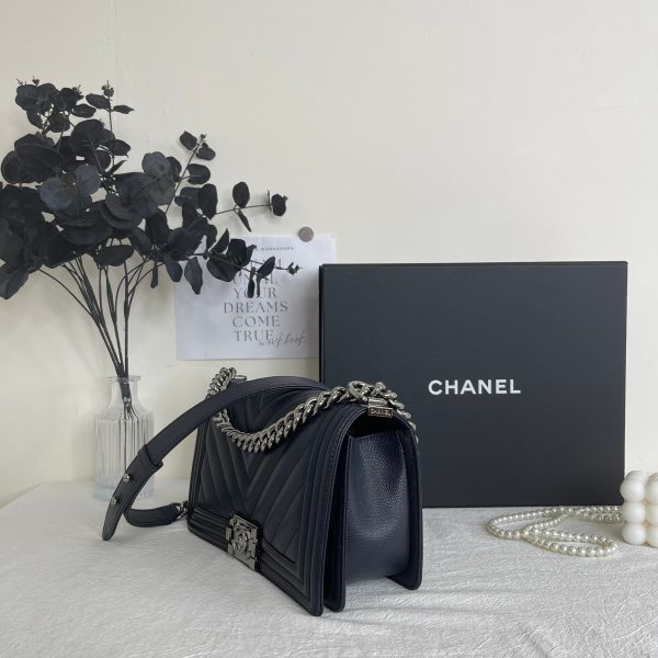 【12期0利率】CHANEL 山形紋 BOY 25 深藍【9成新】 