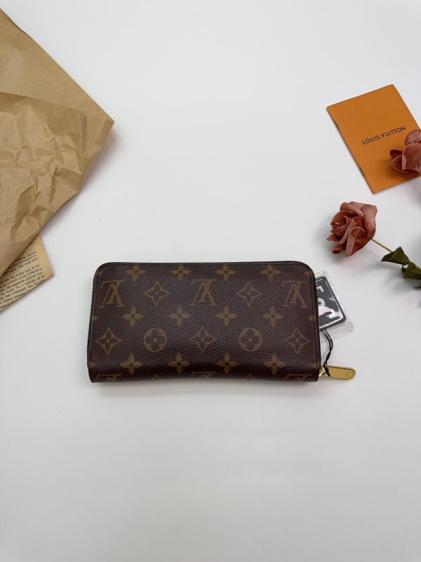 【85成新】LV ZIPPY Monmgram拉鏈長夾 紫紅色 