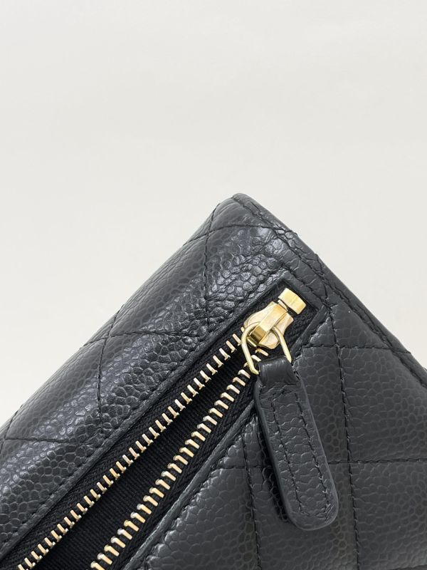 【9成新】CHANEL COCO 背面拉鍊三折短夾 