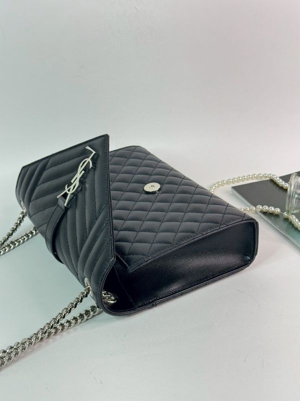 【分期0利率】YSL 粒面绗縫皮革中號信封包【95成新】