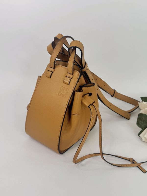 【9成新】LOEWE Mini Hammock 小牛皮 