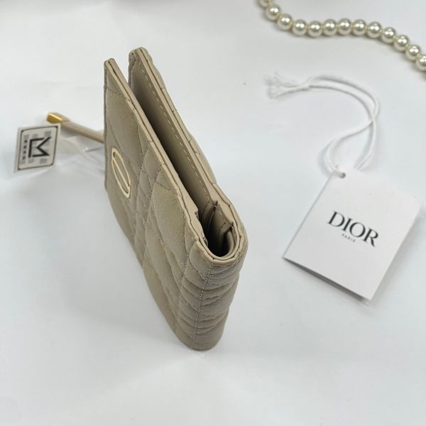【12 期 0 利率】DIOR CARO DAHLIA銀包【24年7月台灣購證】【99成】 