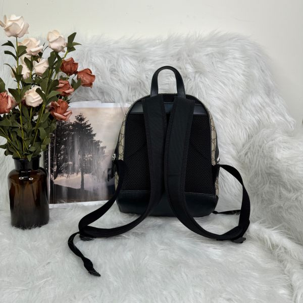 【12期0利率】GUCCI SUPREME 滿版印花後背包【全新閒置品】 