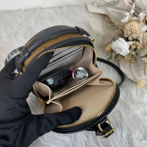 【12期0利率】 LV  Mini Boîte Chapeau 【95成新】 