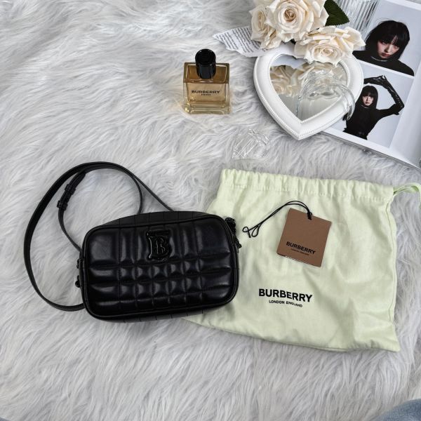 【95成新】【12期0利率】BURBERRY Lola 羊皮縫線迷你斜背相機包黑 / 黑 