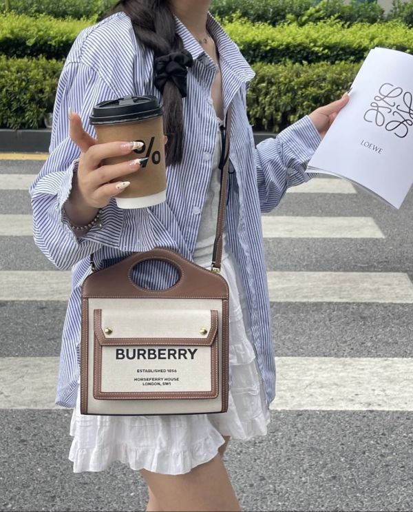 【未使用閒置品】BURBERRY 帆布拼皮革口袋包 