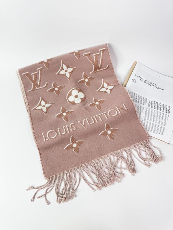 【未使用閒置品】LV Essential Shine 圍巾 