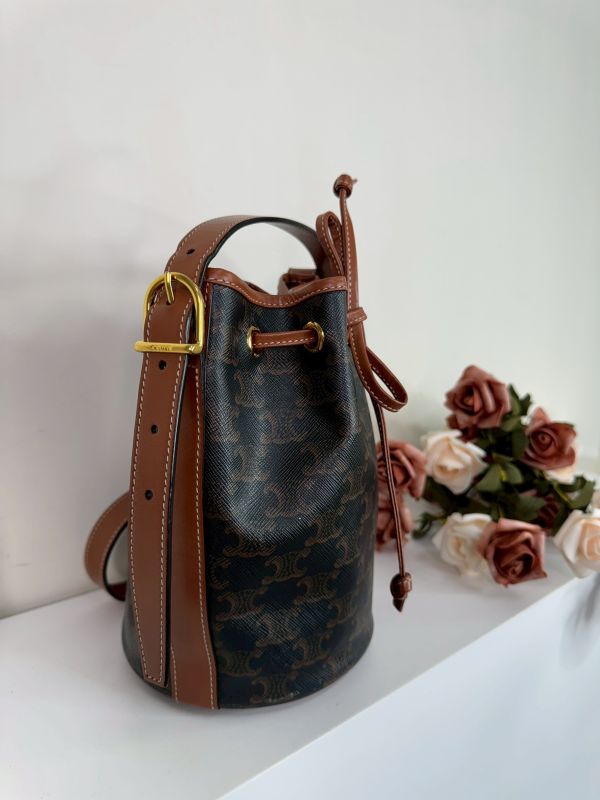 【分期0利率】CELINE TRIOMPHE 帆布小型抽繩水桶【9成新】 