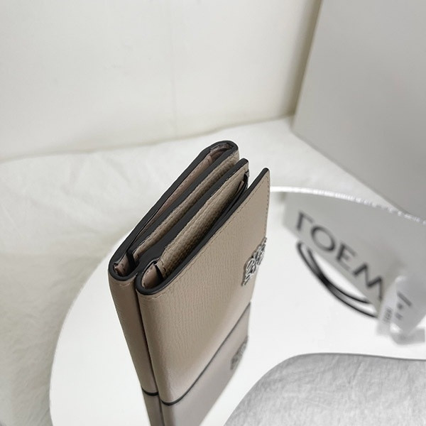 【12期0利率】LOEWE Anagram三折短夾【9成新】 