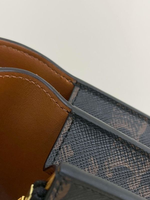 【95成新】CELINE TRIOMPHE凱旋門 STRAP WOC 
