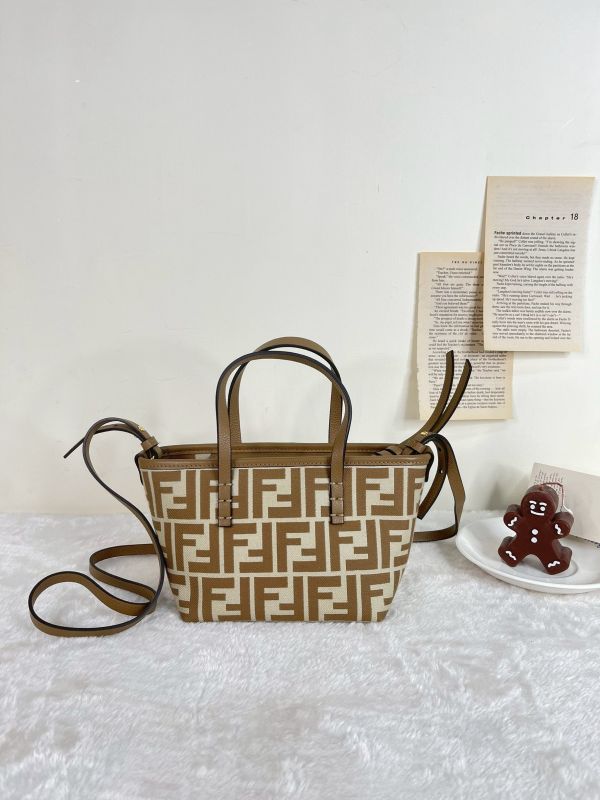 【95成新】FENDI 迷你款式Roll 
