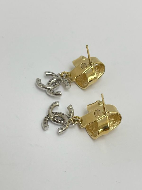 【全新品】CHANEL 25A  雙色水鑽CC吊墜耳環 