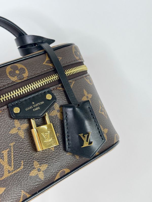 【分期0利率】LV Vanity Chain Pouch【99成新】 