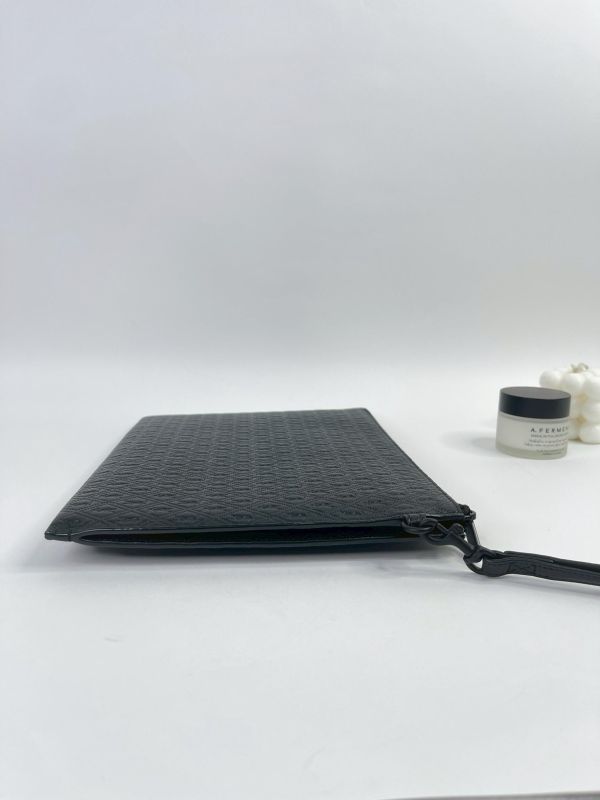 【99成新】YSL 菱格紋平板電腦手拿包 