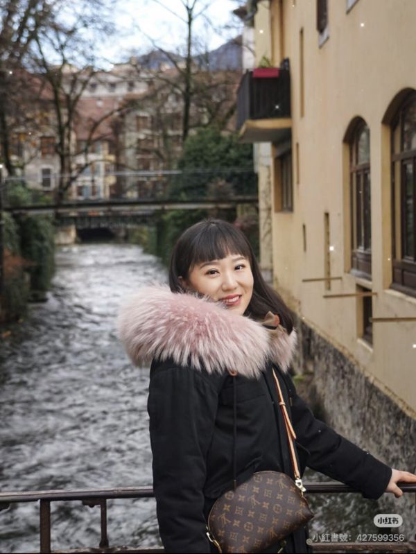 【分期0利率】LV 化妝包 MM【99成新】 