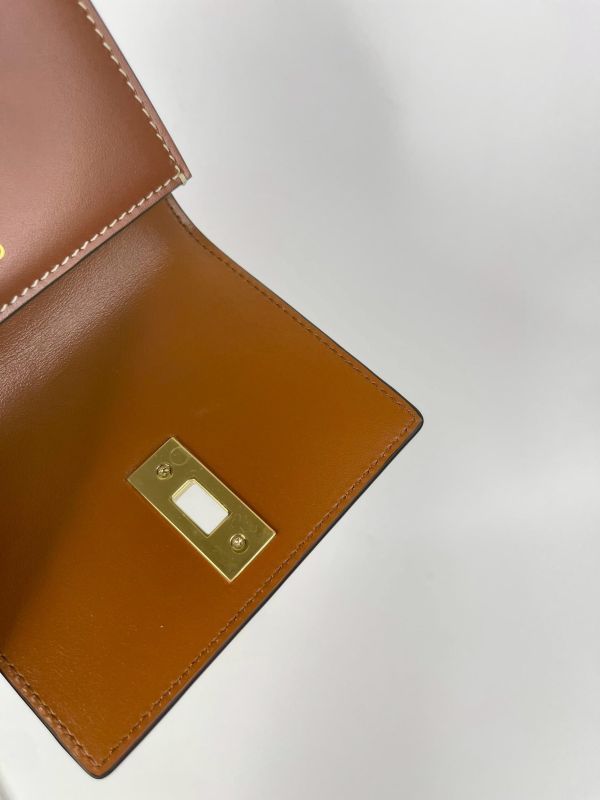 【未使用閒置品】CELINE 16翻蓋卡包 