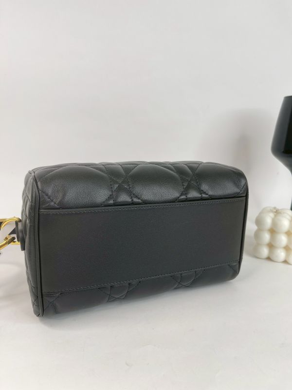 【分期0利率】DIOR  Groove 20 包款【未使用閒置品】 