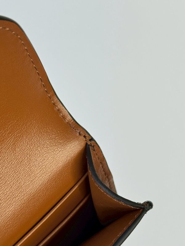 【95成】CELINE Triomphe標誌印花翻蓋卡包 