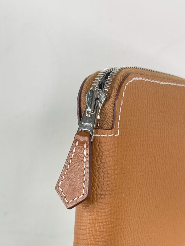 【分期0利率】HERMES 絲巾短夾 金棕色【未使用閒置品】