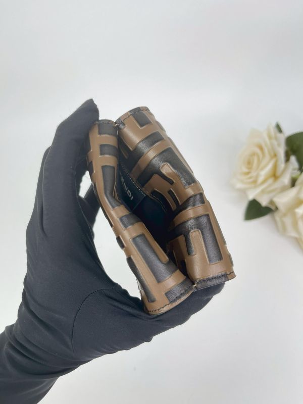 【未使用閒置品】FENDI FF Diamonds 雙層三折短夾 