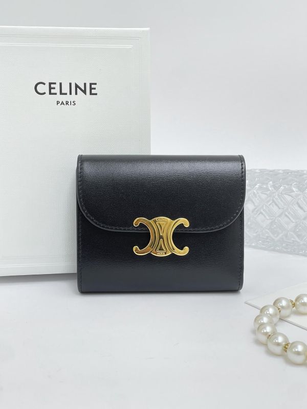 【95成新】CELINE 亮面牛皮革TRIOMPHE三折短夾 