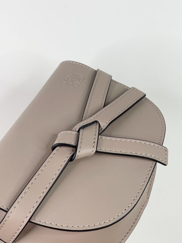 【分期0利率】LOEWE MINI GATE 雙層包 沙色【99成新】 