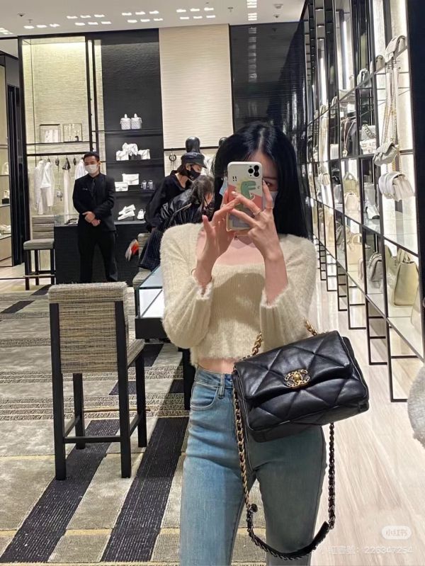 【9成新】CHANEL 19大型口蓋包 