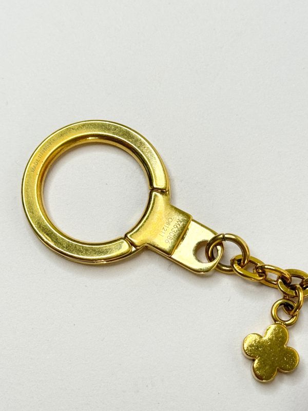 【分期0利率】LV Blooming Flowers 鏈帶手袋吊飾【9成新】 