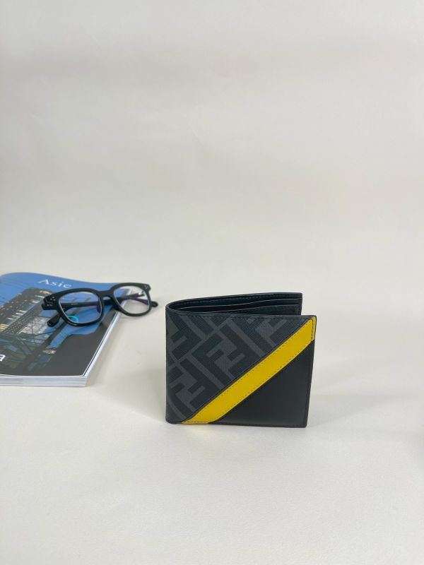 【分期0利率】FENDI 雙色拼接8卡短夾 【9成新】 