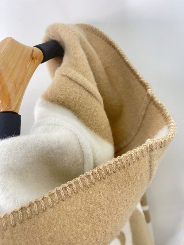 【99成新】BURBERRY CAPE 披肩 