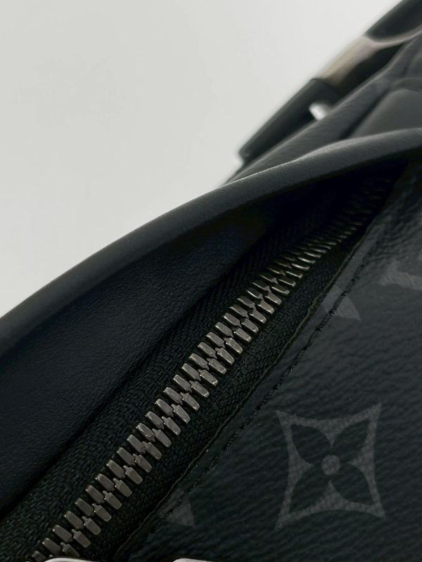 【95成新】LV Discovery PM 腰包 