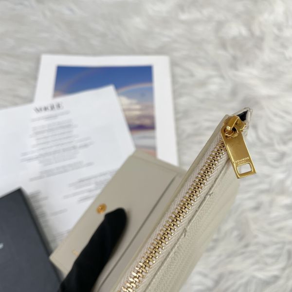【12期0利率】YSL MONOGRAM粒面壓紋皮革兩摺錢包 【9成新】 