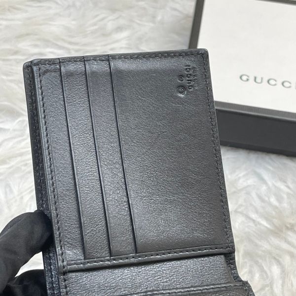 【12期0利率】GUCCI GG皮革滿版壓紋6卡短夾【99成新】 