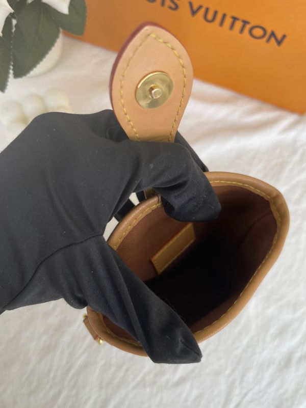 【分期0利率】LV  薯條手機包【9成新】 