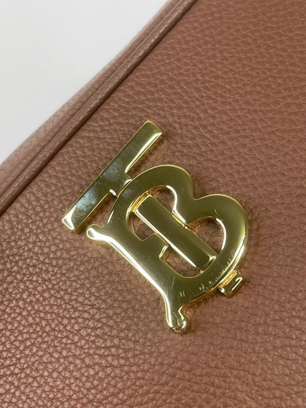 【99成新】BURBERRY TB 荔枝牛皮相機包 