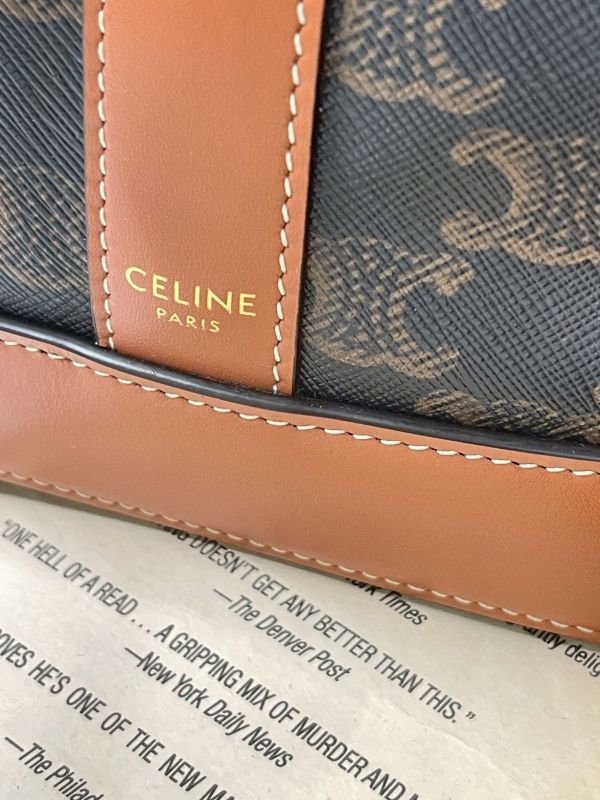 【分期0利率】CELINE TRIOMPHE老花小號水桶包【95成新】 