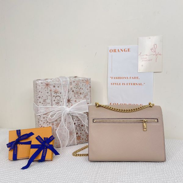 【12期0利率】 LV Mylockme 鏈帶手袋【台灣購證】【99成新】 