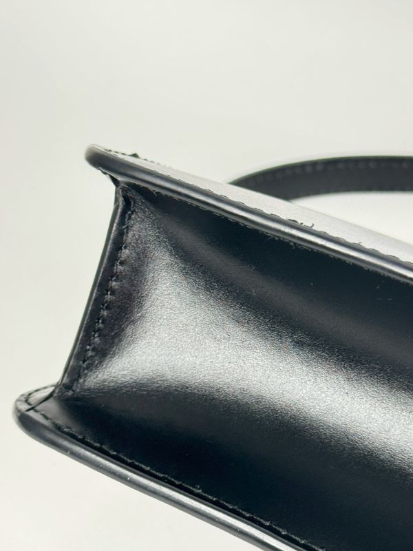 【分期0利率】BURBERRY TB鎖頭 MINI翻蓋斜背包【9成新】 