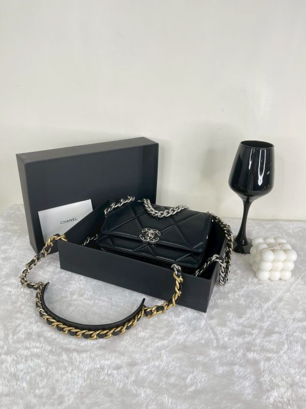 【12期0利率】CHANEL 19 WOC 【95成新】 
