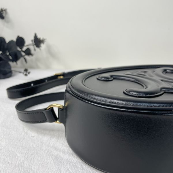 【分期0利率】CELINE CUIR TRIOMPHE OVAL 皮革大月餅包【9成新】 