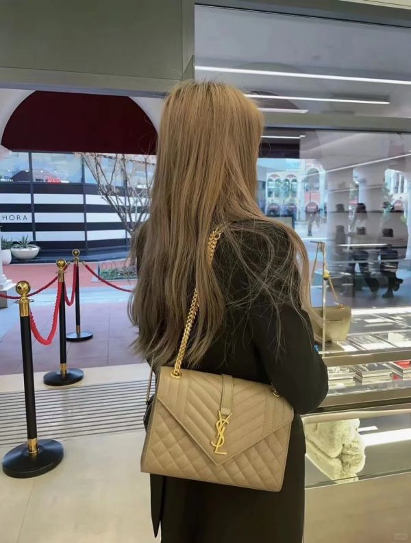 【分期0利率】YSL 粒面绗縫皮革中號信封包【99成新】 
