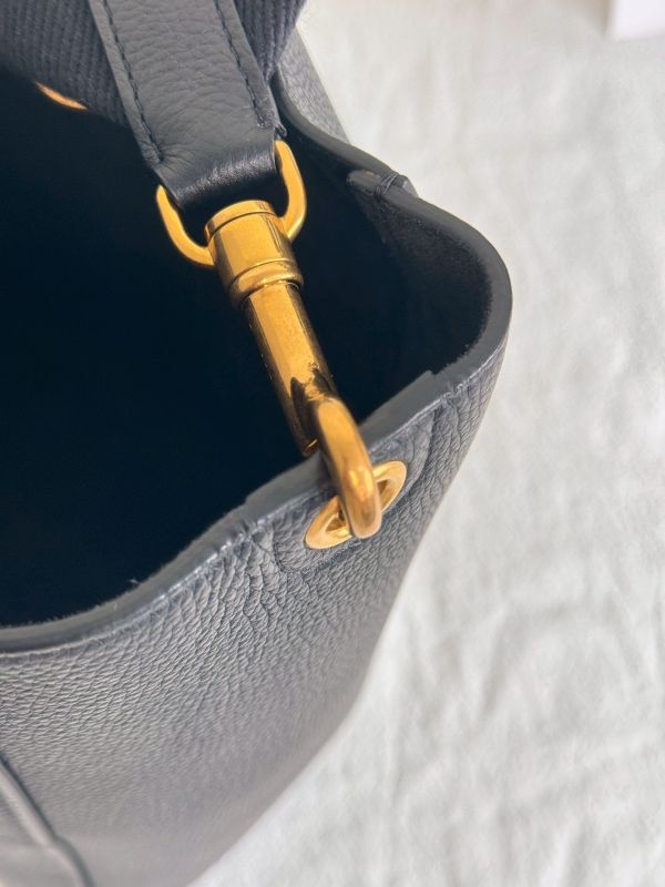 【分期0利率】CELINE Sangle Bucket 牛皮水桶包【95成新】 