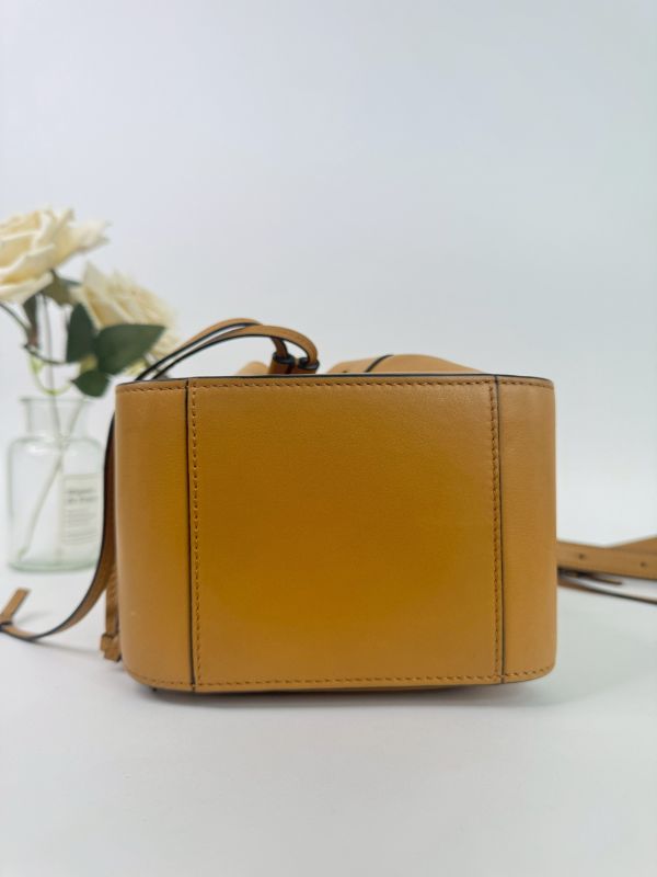 【9成新】LOEWE Mini Hammock 小牛皮 