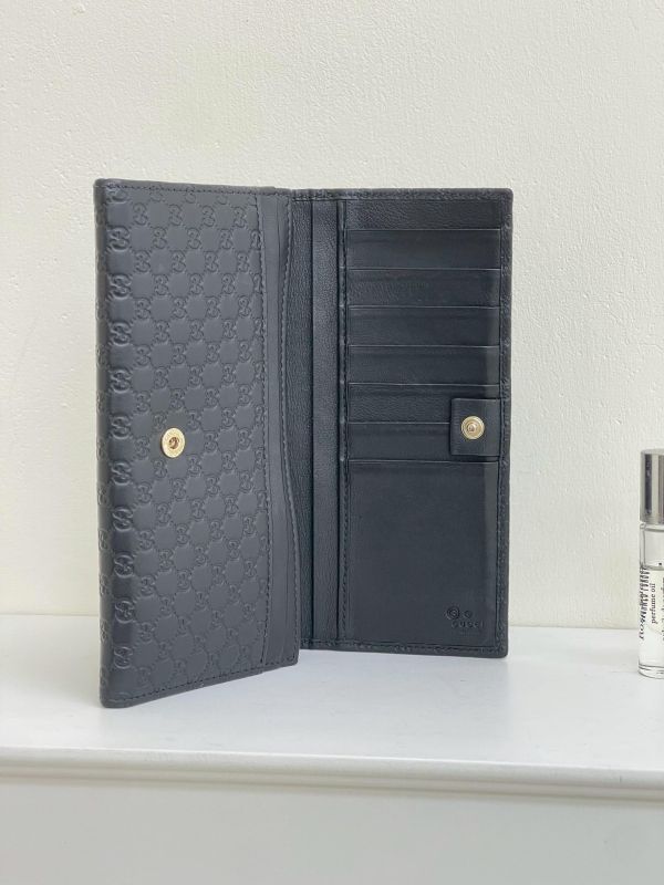 【9成新】GUCCI 滿版牛皮雙G壓紋扣式信封長夾 