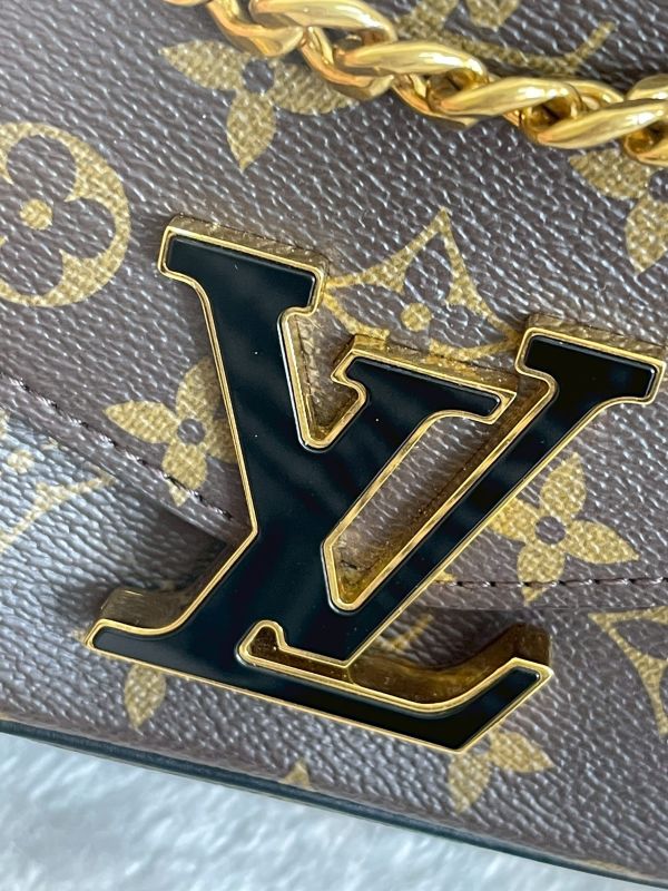 【未使用閒置品】LV Passy 郵差包 
