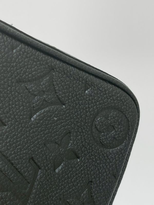 【95成新】LV Easy Pouch On Strap 