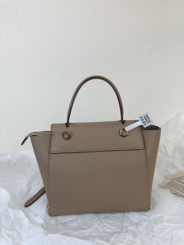 【12期0利率】CELINE 小牛皮BLET手袋鯰魚包NANO【95成新】 