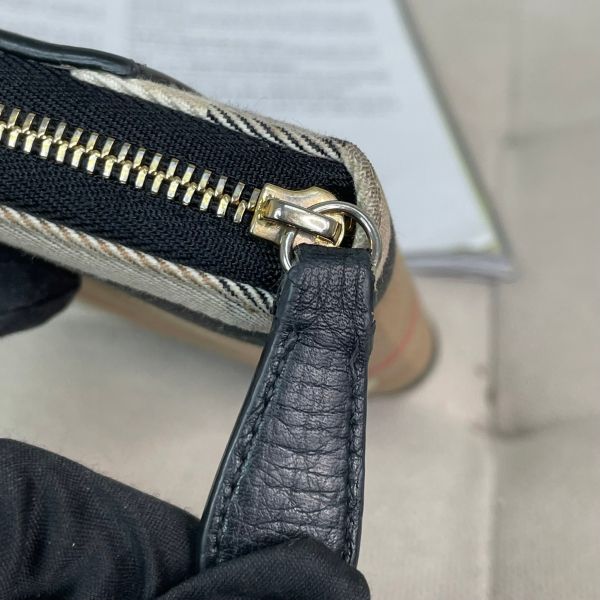 【7成新】【12期0利率】Burberry House 經典格紋拉鍊長夾 